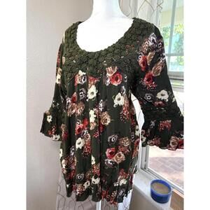 Tantrums Blouse Womens XL Green Floral Crochet Boho Peasant Bell Sleeve Tunic